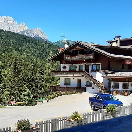 La Pineta Apartment *